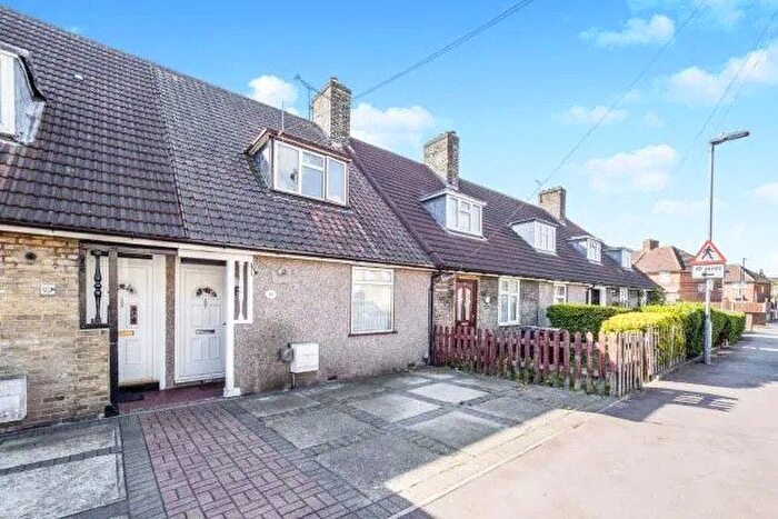 2 Bedroom Terraced House To Rent In London, RM10