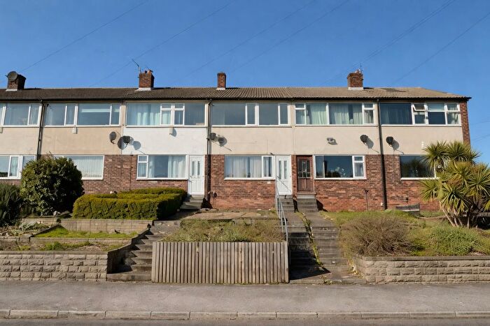 3 Bedroom Detached House To Rent In Somerdale Walk, Leeds, West Yorkshire, LS13