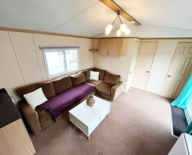 2 Bedroom Mobile/park Home For Sale In School Road, Coldingham, Eyemouth, TD14