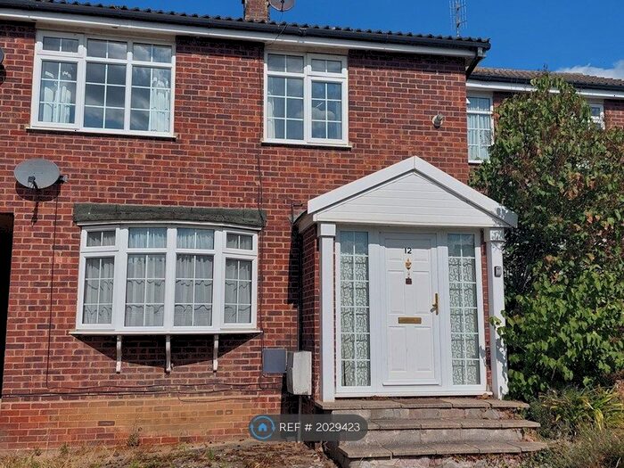 4 Bedroom Terraced House To Rent In Leam Close, Colchester, CO4