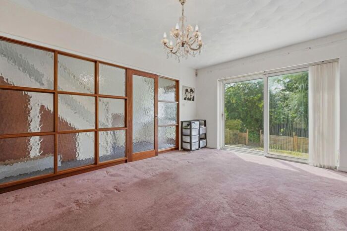 3 Bedroom Terraced House For Sale In Hudds Hill Gardens, Bristol, BS5