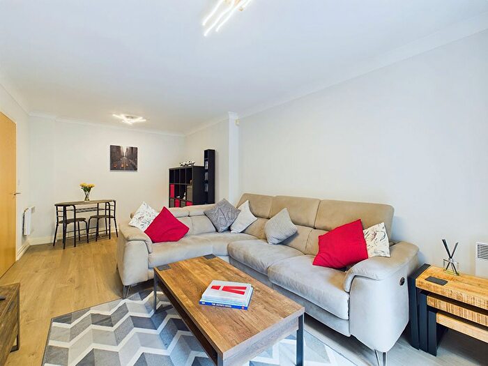 1 Bedroom Flat To Rent In Fairfield Court Gale Lane, York, North Yorkshire, YO24