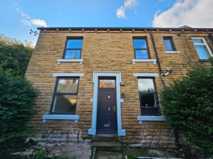 3 Bedroom End Of Terrace House To Rent In Wilmer Road, Bradford, BD9