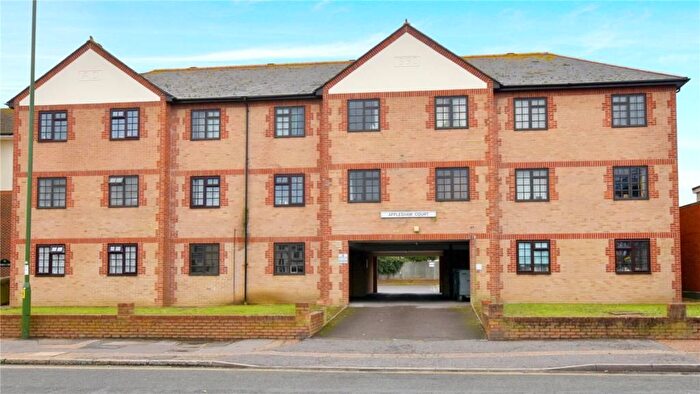 1 Bedroom Flat To Rent In South Street, Lancing, BN15