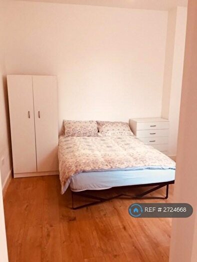 Studio To Rent In Sidney Avenue, London, N13