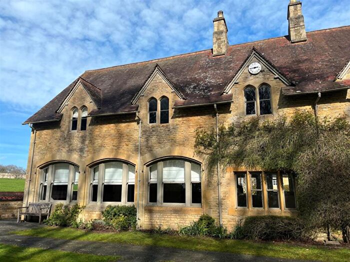 4 Bedroom Semi-Detached House To Rent In Station Road, Stow On The Wold, GL54