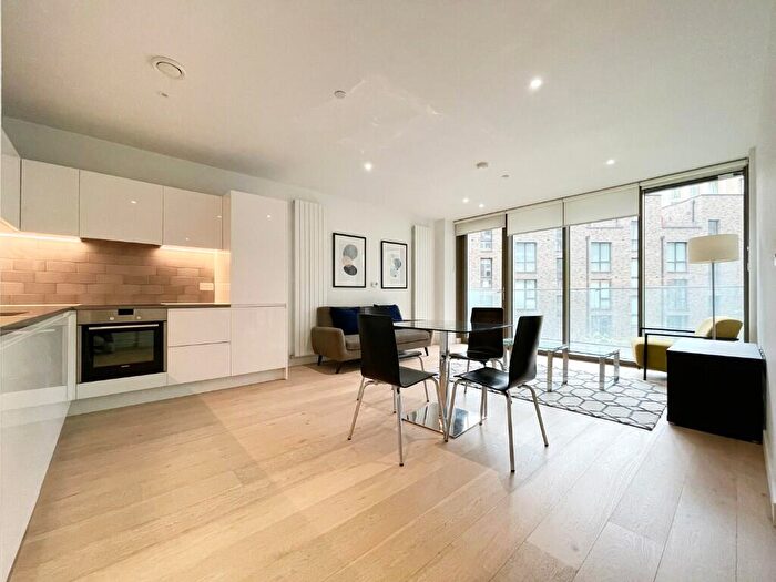 2 Bedroom Flat To Rent In Admiralty Avenue, London, E16