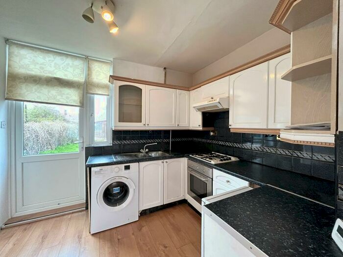 2 Bedroom House To Rent In Tilney Road, RM9