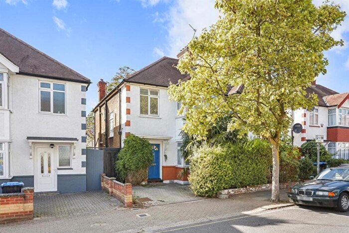 3 Bedroom Semi-Detached House To Rent In Hanover Road, London, NW10