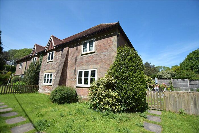 3 Bedroom Semi-Detached House To Rent In Worldham Hill, East Worldham, Alton, Hampshire, GU34
