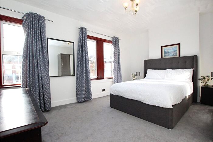 3 Bedroom Terraced House For Sale In Macoma Road, Plumstead Common, SE18
