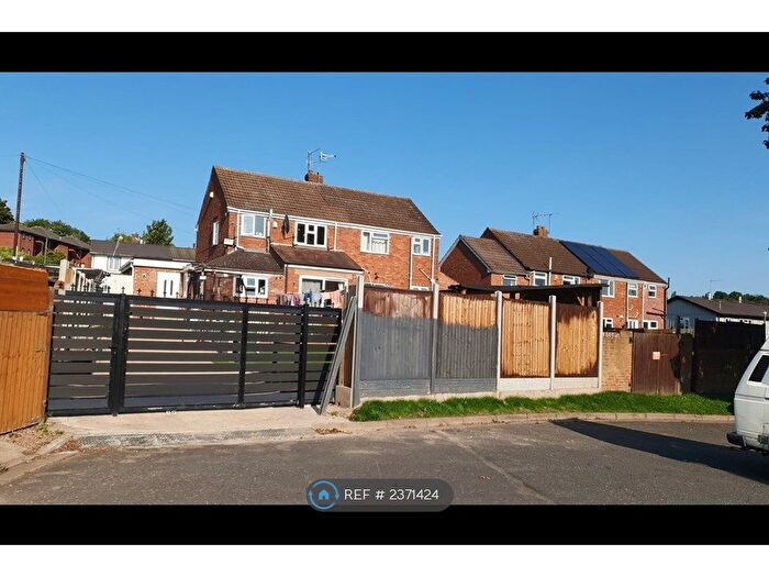 3 Bedroom Semi-Detached House To Rent In Conway, Worcester, WR4