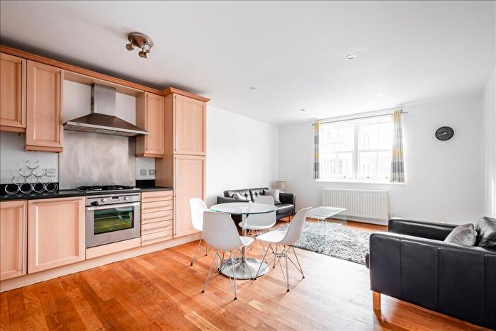 2 Bedroom Apartment To Rent In Woodseer Street, Spitalfields, E1