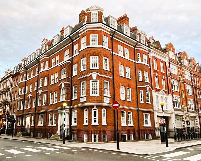 2 Bedroom Flat To Rent In New Cavendish Street, Fitzrovia, London, W1W