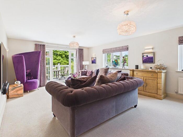 3 Bedroom Apartment For Sale In Upper Meadow, Hedgerley Lane, Gerrards Cross, SL9