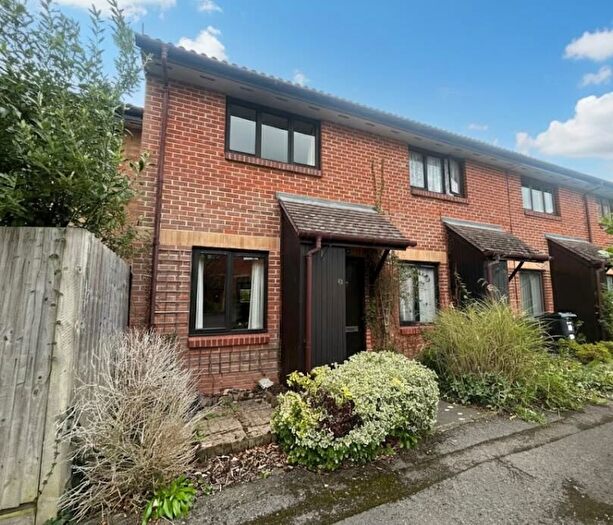 2 Bedroom Terraced House For Sale In Broad Hinton, Twyford, Reading, RG10