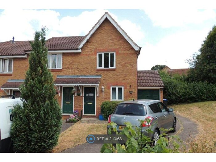 2 Bedroom Semi-Detached House To Rent In Oak Grove, Daventry, NN11