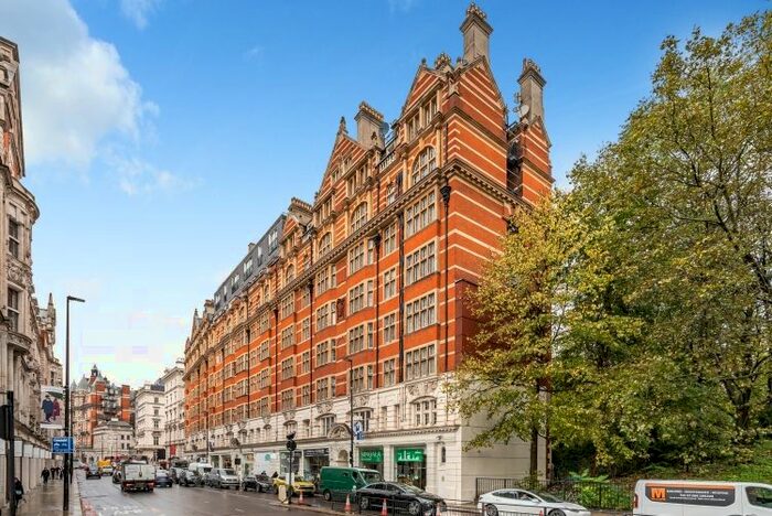 4 Bedroom Flat To Rent In Knightsbridge, London, SW1X