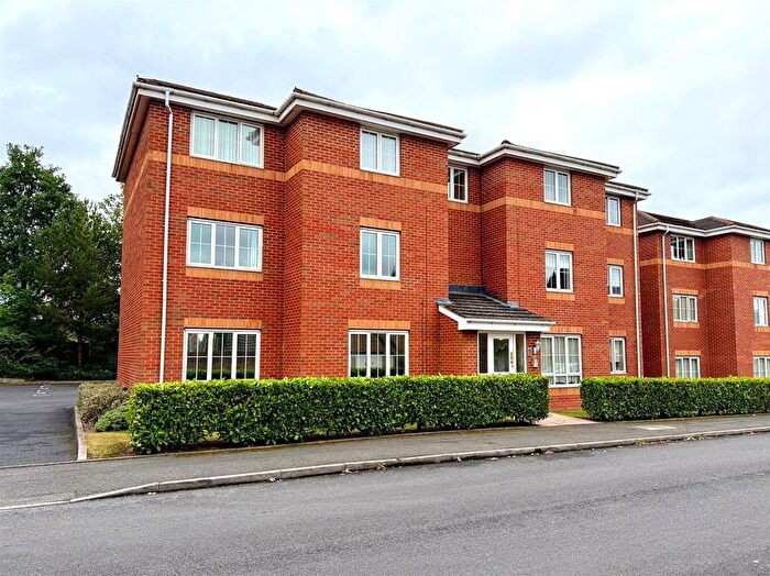 2 Bedroom Flat To Rent In Wycherley Way, Cradley Heath, B64