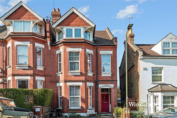 4 Bedroom Flat For Sale In Elm Park Road, London, United Kingdom, N3