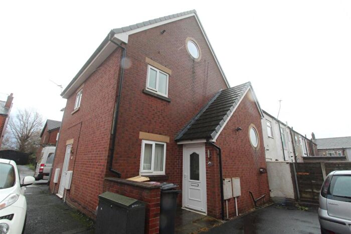 2 Bedroom Duplex To Rent In Croft Street, Westhoughton, Bolton, BL5