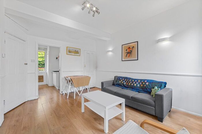 2 Bedroom Flat For Sale In Cherry Garden House, Cherry Garden Street, SE16