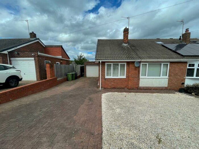 2 Bedroom Semi-Detached Bungalow To Rent In Warwick Drive, Washington, NE37