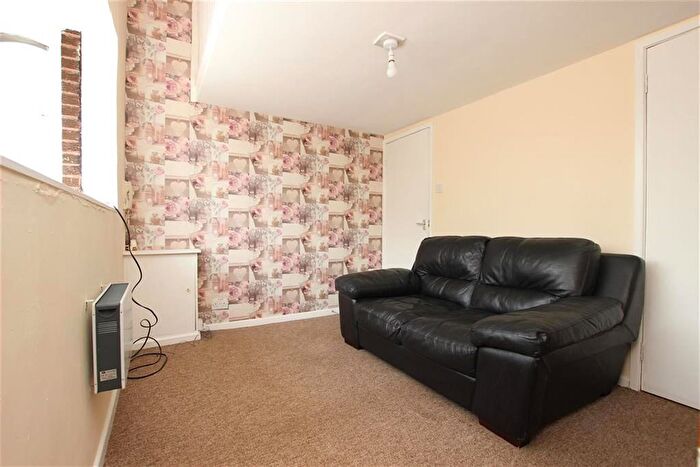 Studio To Rent In Bridge Street, Darwen, BB3