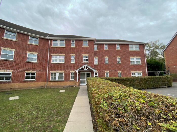 2 Bedroom Flat To Rent In Turing Drive, Bracknell, RG12