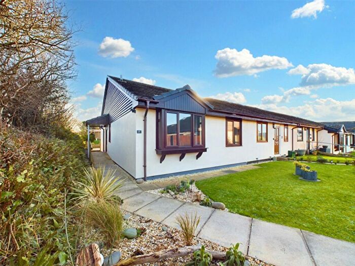3 Bedroom Bungalow For Sale In Hartland, Bideford, EX39