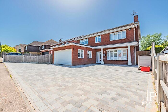 4 Bedroom Detached House For Sale In Chartfield Drive, Kirby-Le-Soken, Frinton-On-Sea, CO13