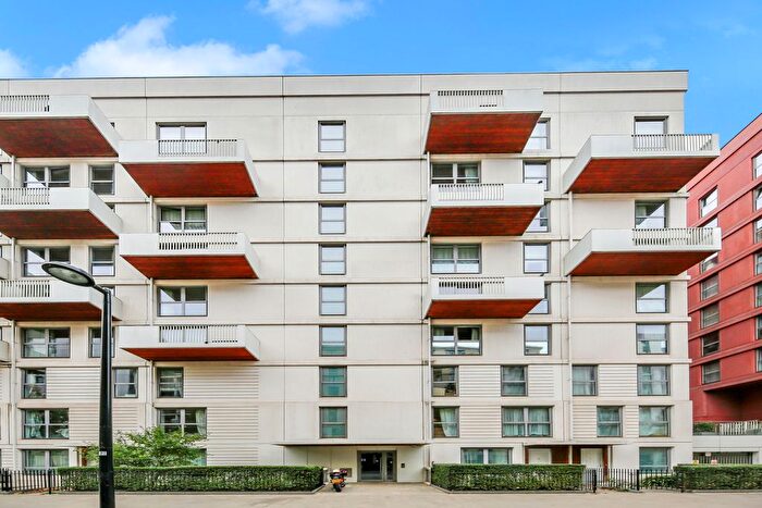 3 Bedroom Flat For Sale In Logan Close, E20