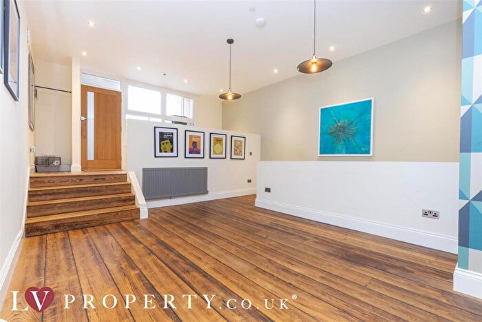 2 Bedroom Apartment To Rent In James Street, Jewellery Quarter, Birmingham, West Midlands, B3
