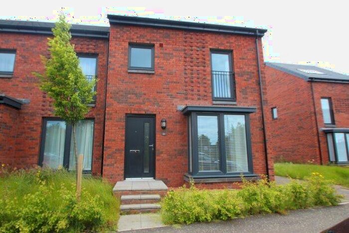 3 Bedroom Property To Rent In Carstairs Street, Glasgow, G40