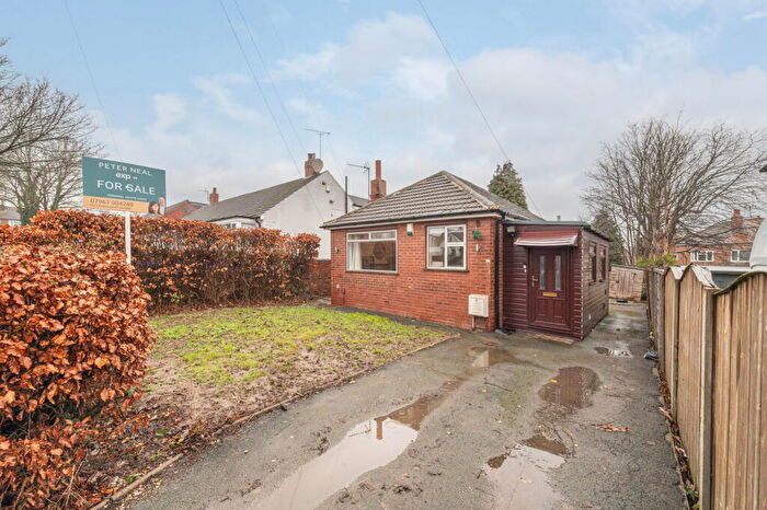 1 Bedroom Detached Bungalow For Sale In Reinwood Avenue, Leeds, LS8