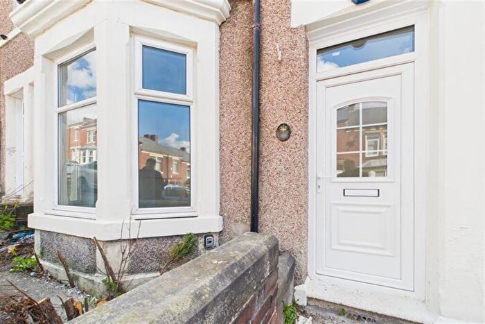 2 Bedroom Flat To Rent In Faraday Grove, Gateshead, NE8