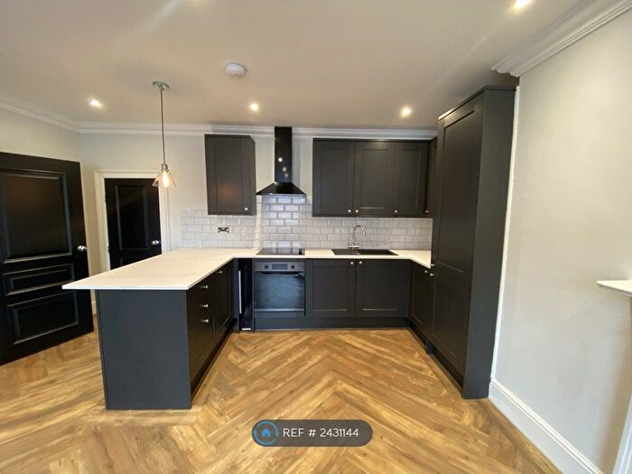 2 Bedroom Flat To Rent In Hall Gate, Doncaster, DN1