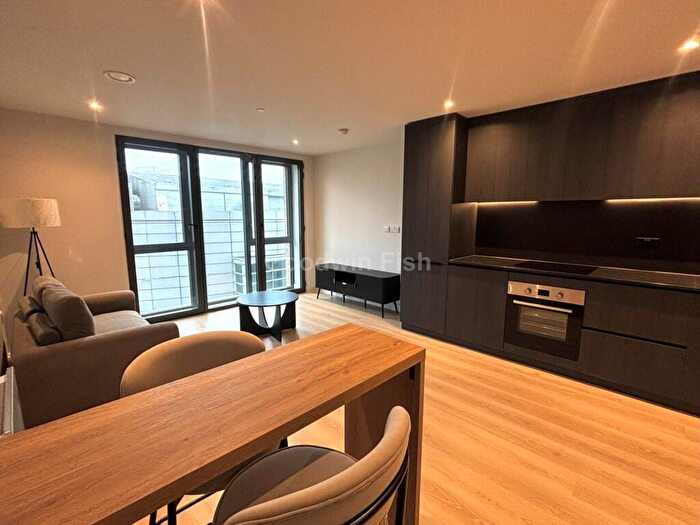 1 Bedroom Apartment To Rent In Waterhouse Garden, Manchester, Block E, M3