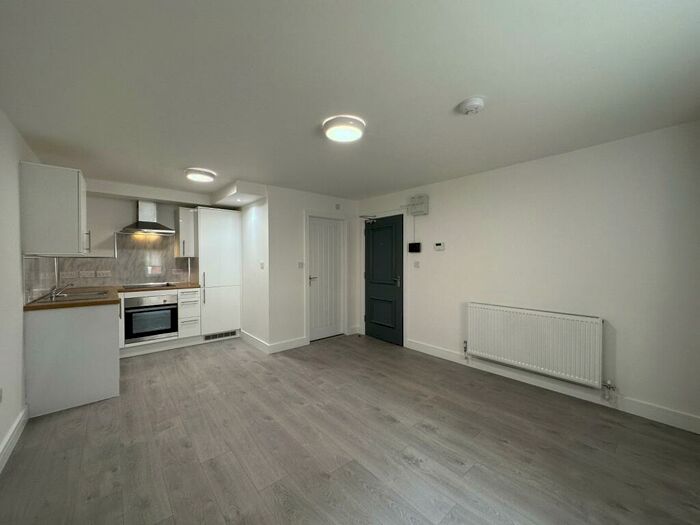 Flat To Rent In King Street, Southport, Merseyside., PR8