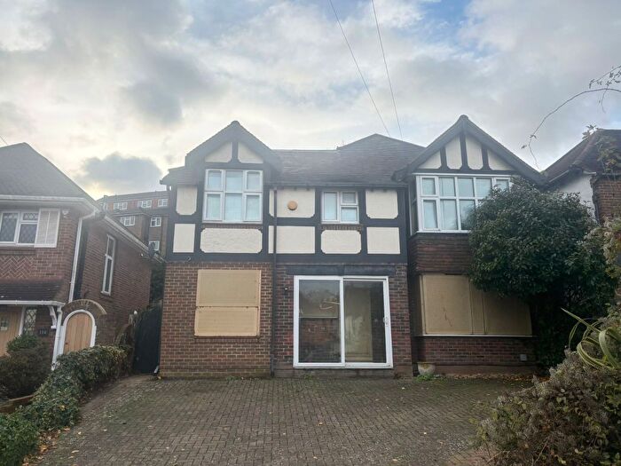 5 Bedroom Detached House For Sale In Goldstone Crescent, Hove, BN3