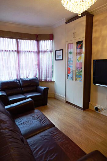 2 Bedroom Apartment To Rent In Lowlands Road, Harrow, HA1