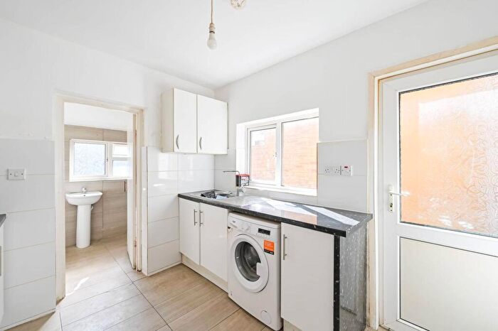3 Bedroom Terraced House To Rent In Nelson Street, East Ham, London, E6