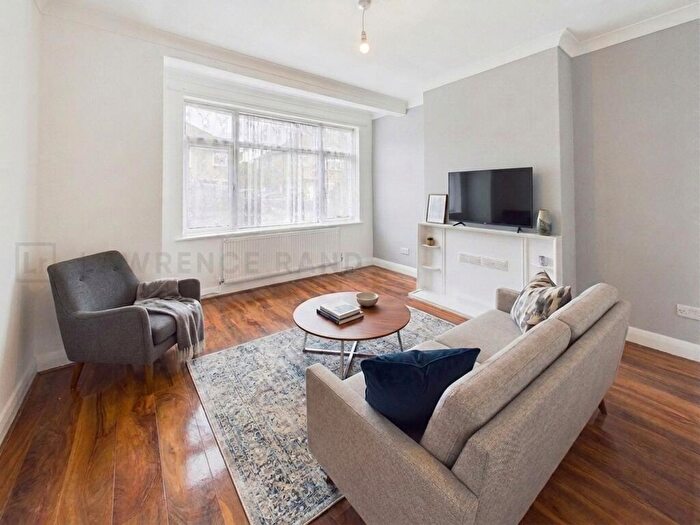 2 Bedroom Flat To Rent In Ivy Close, Harrow, HA2