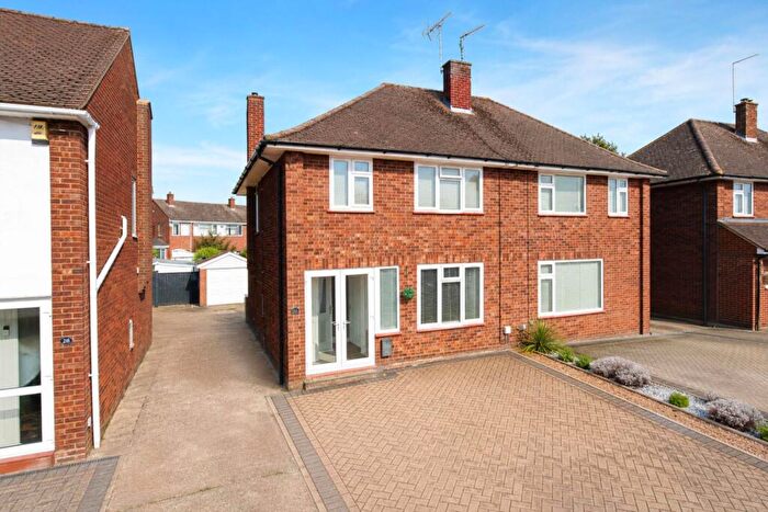 3 Bedroom Semi-Detached House For Sale In Westmorland Avenue, Aylesbury, HP21