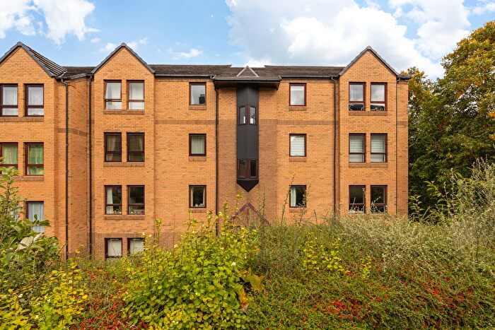 2 Bedroom Flat For Sale In / Parkside Terrace, Edinburgh, EH16