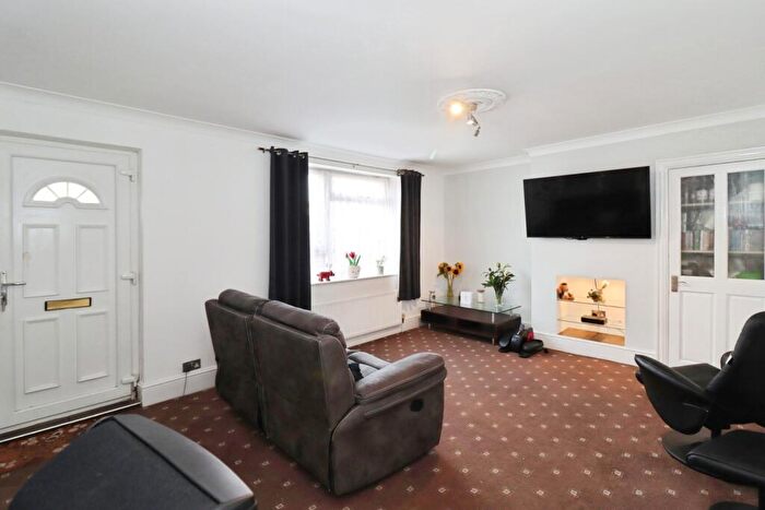 3 Bedroom Semi-Detached House For Sale In Wordsworth Road, Bristol, Avon, BS7