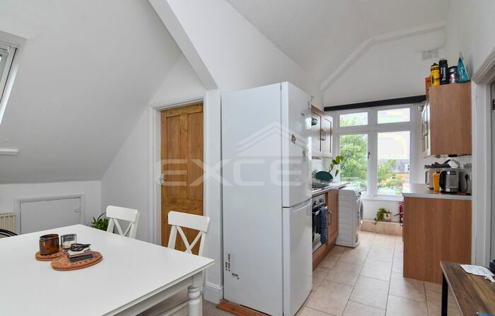 1 Bedroom Flat To Rent In Lanark Road, Maide Vale, Lodnon, W9