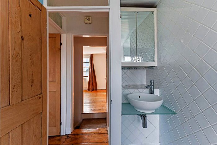 3 Bedroom Terraced House For Sale In Church Street, Henley On Thames, RG9