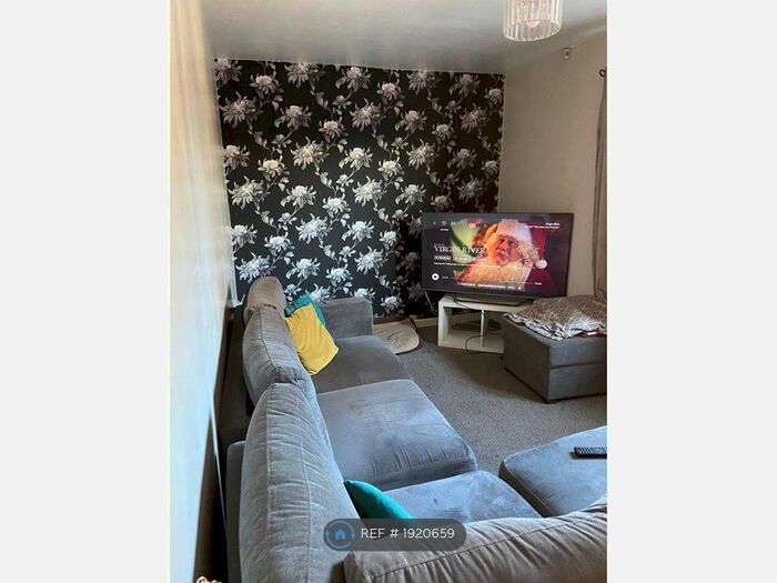 2 Bedroom Flat To Rent In Green Lane, Sale, M33