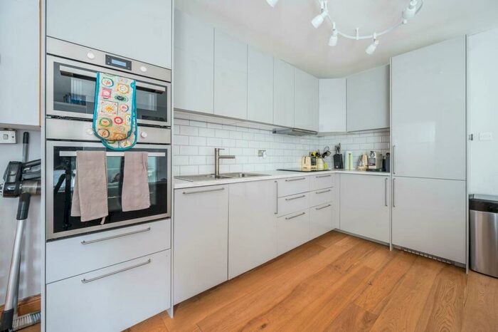 1 Bedroom Flat To Rent In Offord Road, Barnsbury, London, N1